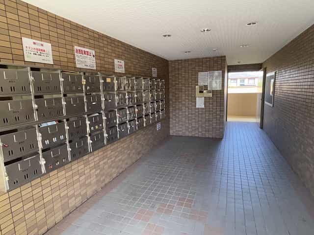 ラルース2外観、共用部写真