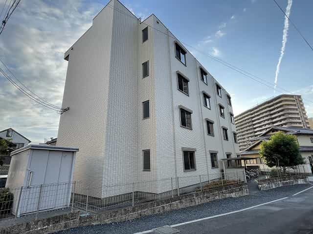 ベルメゾンF2外観、共用部写真