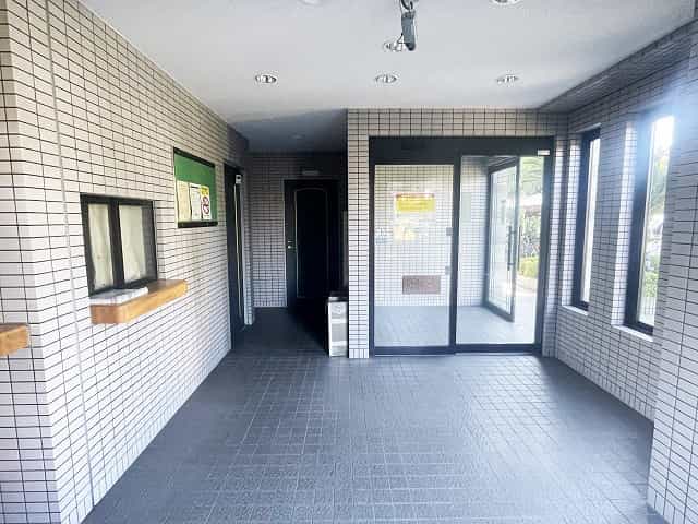 野路一番館外観、共用部写真