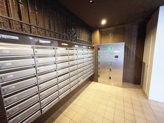 プリオールＺＥＮ弐番館外観、共用部写真