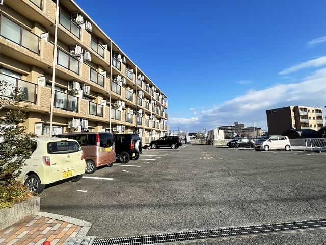 ラルース2外観、共用部写真