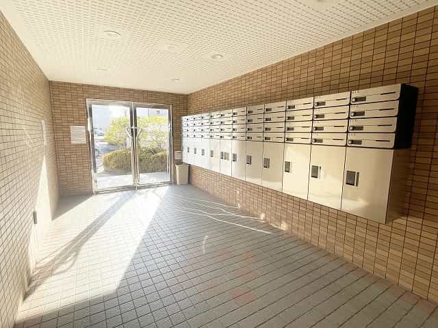 ラルース2外観、共用部写真