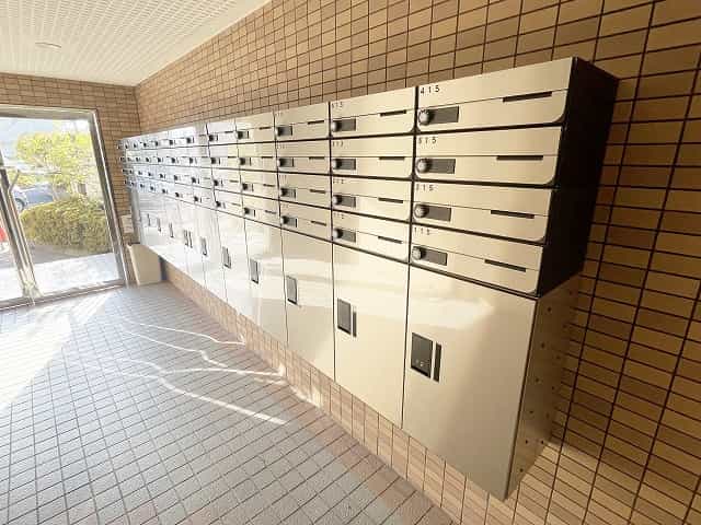 ラルース2外観、共用部写真