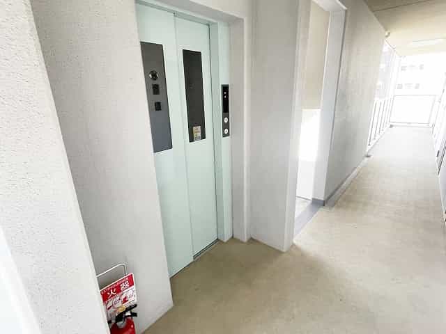 太陽ハイツ南草津3外観、共用部写真